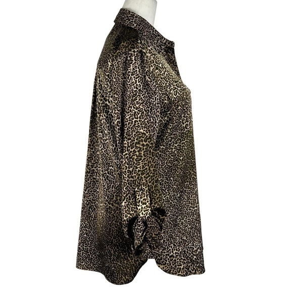 Jones NEW YORK SIGNATURE ANIMAL PRINT LONG SLEEVE BUTTON DOWN BLOUSE - Picture 10 of 16